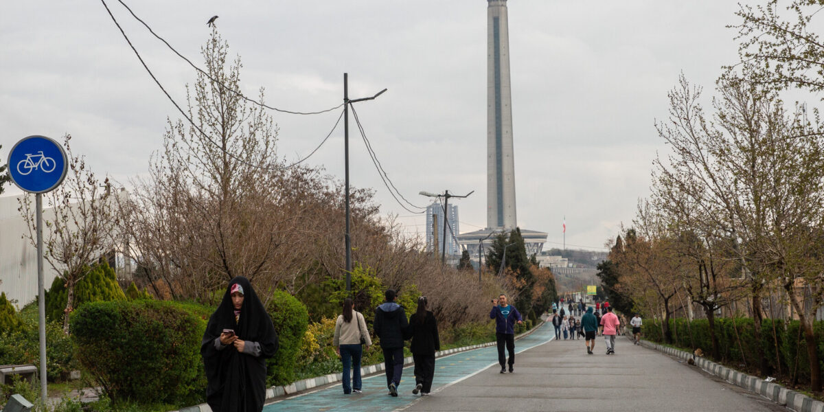 실물 이미지 - 중동 긴장감 최고조! 이스라엘의 공습과 트럼프의 마지막 통첩