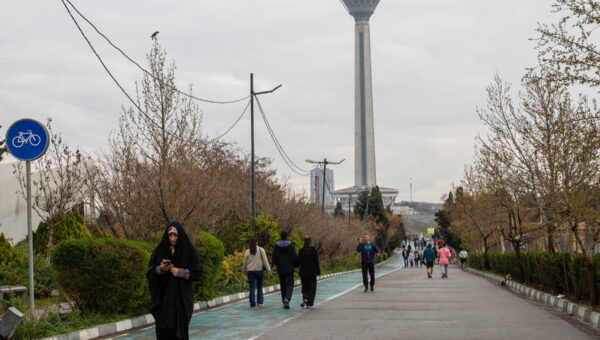 실물 이미지 - 중동 긴장감 최고조! 이스라엘의 공습과 트럼프의 마지막 통첩