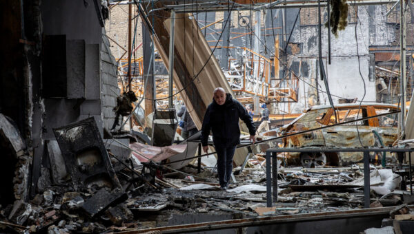 실물 이미지 - 중동에 미군 해병대 급파! 이란 공격으로 미군 24명 부상, 후티족 참전까지