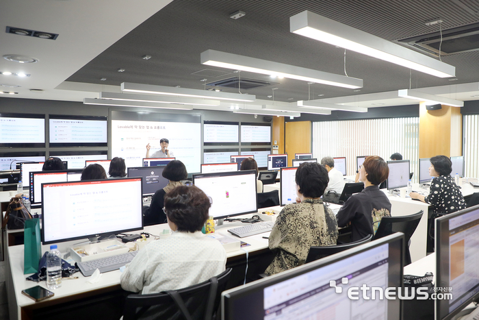 학교 교장도 AI 공부한다 — 초중등 관리자 60명이 직접 실습한 AI 리터러시 연수의 실체