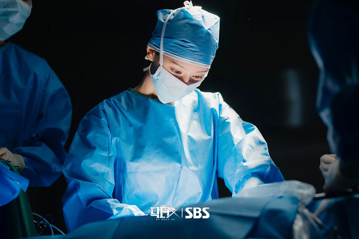 드라마 속 충격 장면이 현실이었다? 의사가 환자 장기에 이니셜을 새긴 실제 사건